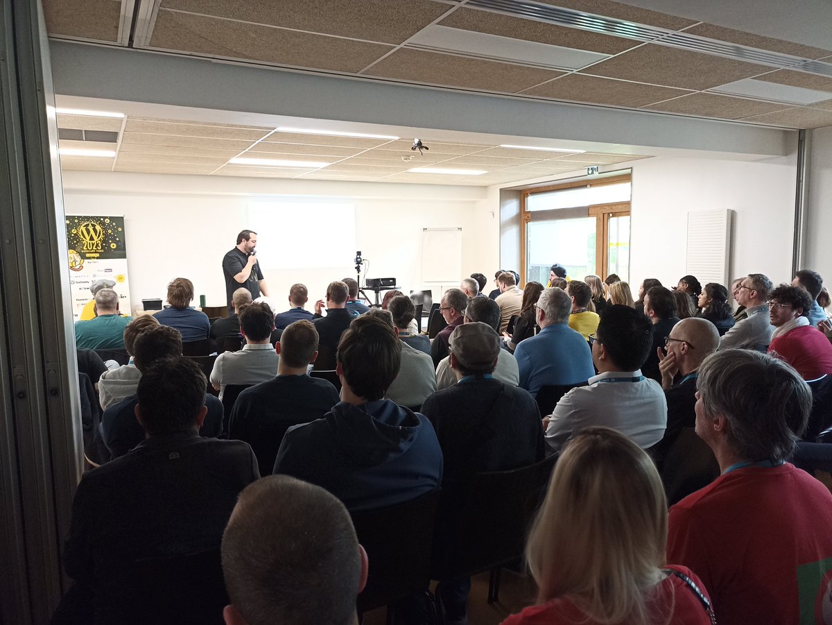 Amaury Balmer commence sa conference sur le dépannage WordPress ! #wcparis #wordpress