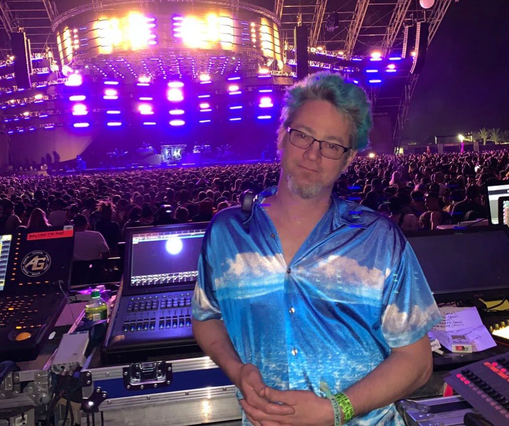 ChamSysLtd's tweet photo. TUNE IN TODAY ๐ฃ In-Person + Livestream EVENT https://t.co/GkNqP2O919
IN-PERSON โก๏ธ @ChauvetPro Las Vegas Experience Center
LIVESTREAM
FB https://t.co/NNuQXdMe43
YT https://t.co/3Cy3V6GZGF
#ChamSys #MagicQ #MagicQInControl #busking #busk #busker #buskers #buskinglife #buskingtour https://t.co/QJPlTMqRJI