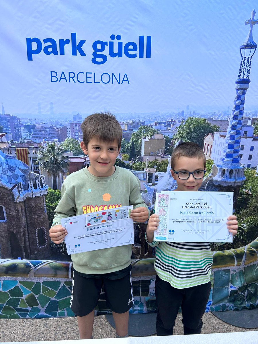 JesuitesEdu's tweet photo. 🐊 📖 En el marc de les activitats de #SantJordi,  2 alumnes de #JEGràcia han estat guanyadors de la 6a edició del concurs de punts de llibre 🔖 de "Sant Jordi i el drac del Park Güell".
Enhorabona, Pablo Gótor (1r premi) i Eric Riera (2n premi).
Gràcies @Bcn_Gracia! https://t.co/cqdTachRy0