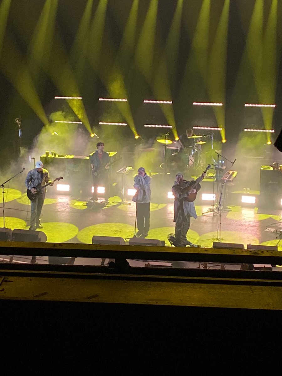 stephenkerr1974's tweet photo. Fab night @O2ApolloManc watching @dmasmusic 🙌🎸🎤@TracyKerr123 https://t.co/dackSPwJ3H