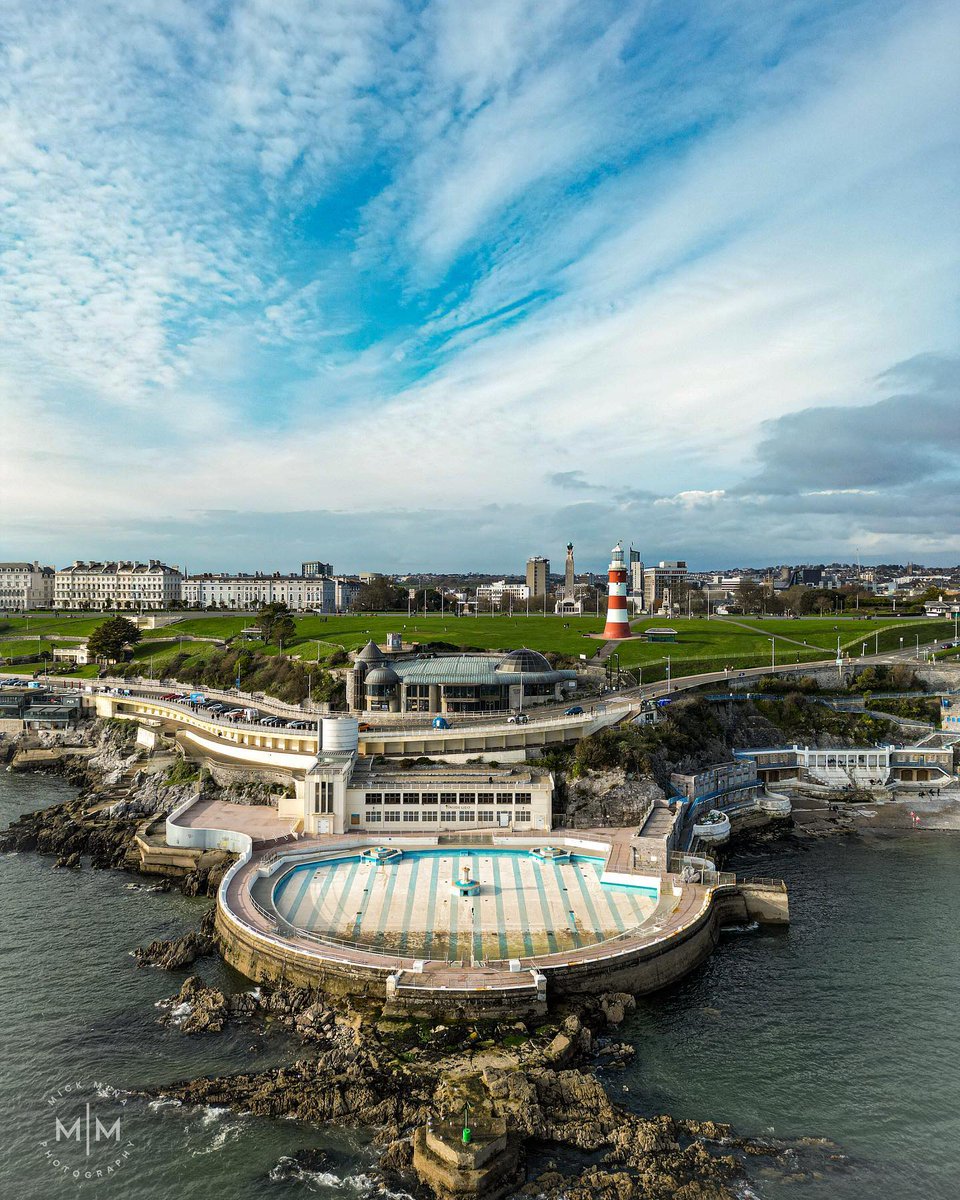 VisitDevon's tweet image. Looking over Plymouth🌊 
📸 by mickowell.mina on Instagram