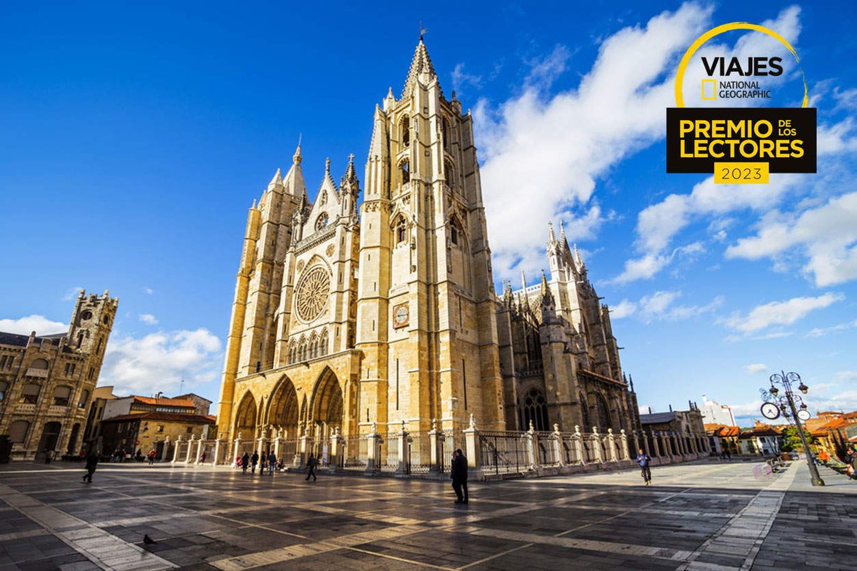 ViajesNG's tweet photo. 🏆 Mejor destino urbano de España: León 📌 @turismoleon 
#PremiosViajesNG2023 https://t.co/36L7tJxFvt