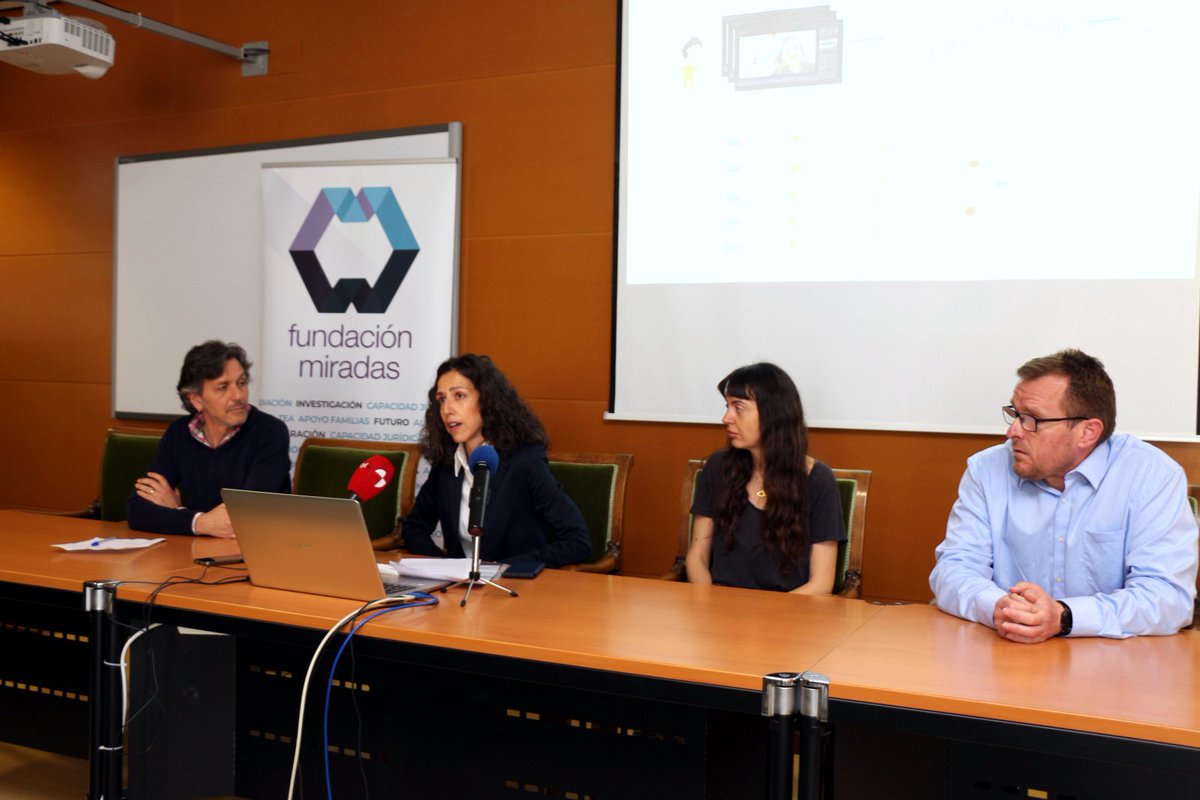 #Noticias_UBU | @autismoburgos, <a href="/FMiradasTEA/">Fundación Miradas</a> y UBU presentan los mejores resultados del mundo en la detección temprana del autismo.
Los resultados del proyecto bbMiradas muestran un mayor porcentaje de acierto y una rebaja en la edad de diagnóstico.

►ubu.es/noticias/autis…
