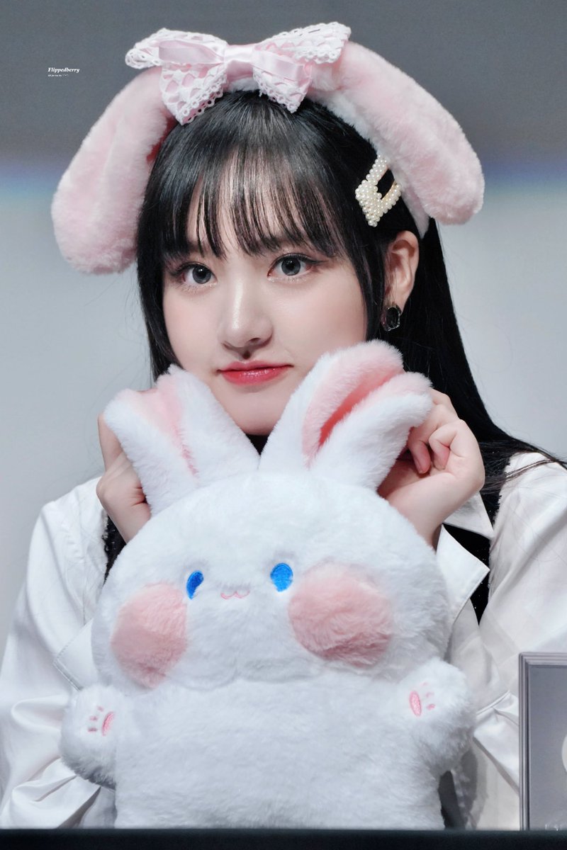 Flippedberry's tweet photo. 20230414

#liz #Liz #LIZ #리즈 #아이브 #IVE https://t.co/FhB5F1fljG