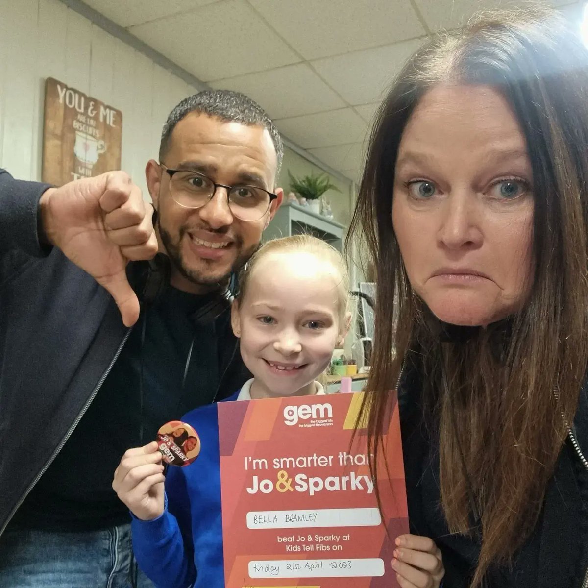 JoRussellRadio's tweet image. Our Cafe To Z Tour was in #Pinxton for the letter P today! Thank you Grandma's Kitchen!! @sparky_fm and I LOVED IT.