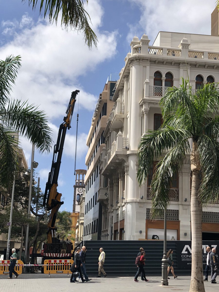 InspectorBasti's tweet photo. @MarriottBonvoy #ACHotelTenerife Avoid!! Noisy building site right next door. The hotel room was vibrating and you could hear the drilling from 7am. No apology from hotel, no information on their website. I had to check out after the first night. Hardly a relaxing stay. 🙆🏼‍♂️🙉👷🏻‍♂️ 🏗️ https://t.co/KTK1JiVhd3