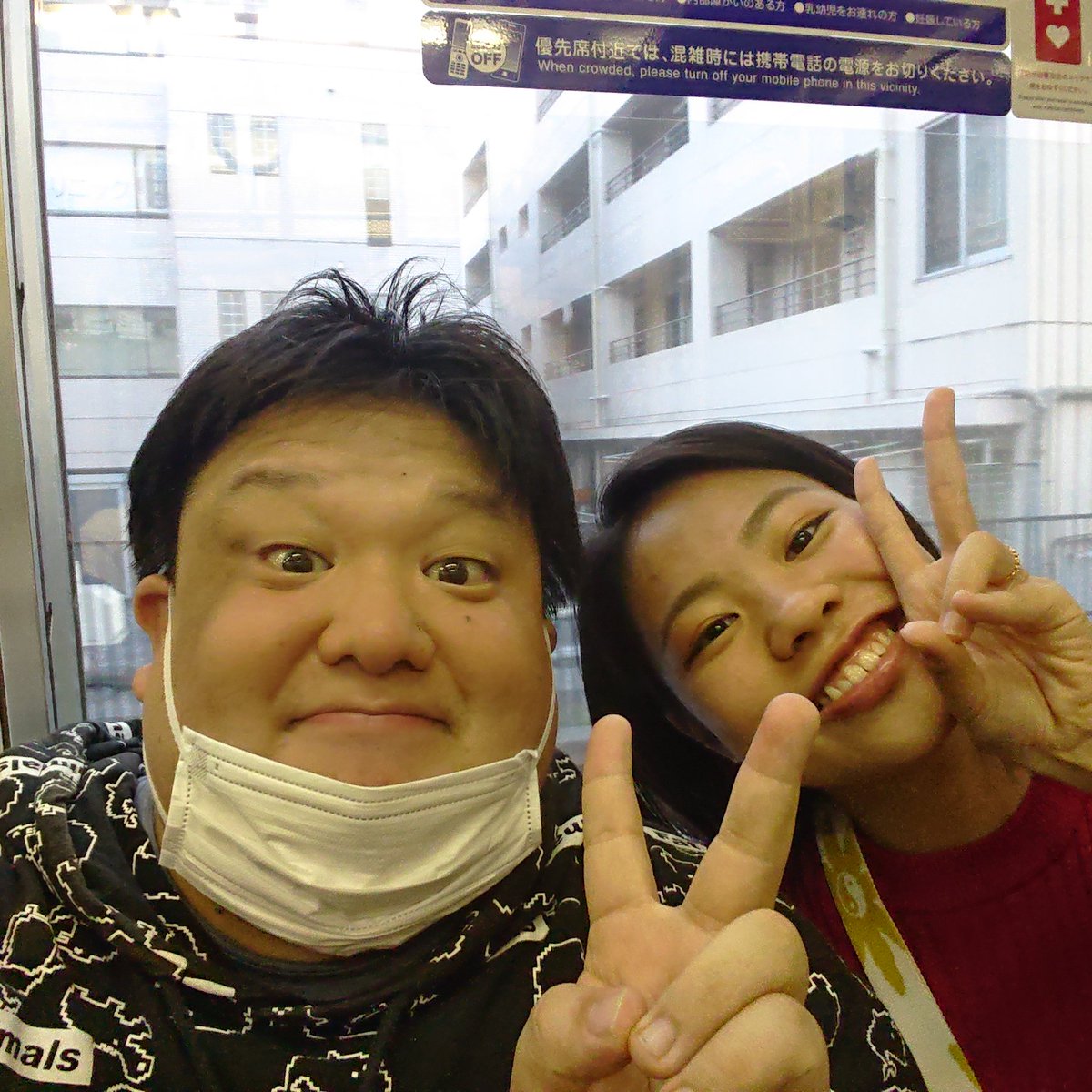 yamasyou0722's tweet photo. 先日、偶然にも電車の中で、 #JADEBOX で共演したこっちゃんに久しぶりに会った❗
最高の笑顔✨✨
いっぱい元気貰いました‼️
ありがとう❗こっちゃん✨😆
#ふとっちょ https://t.co/doWGtn1PF9
