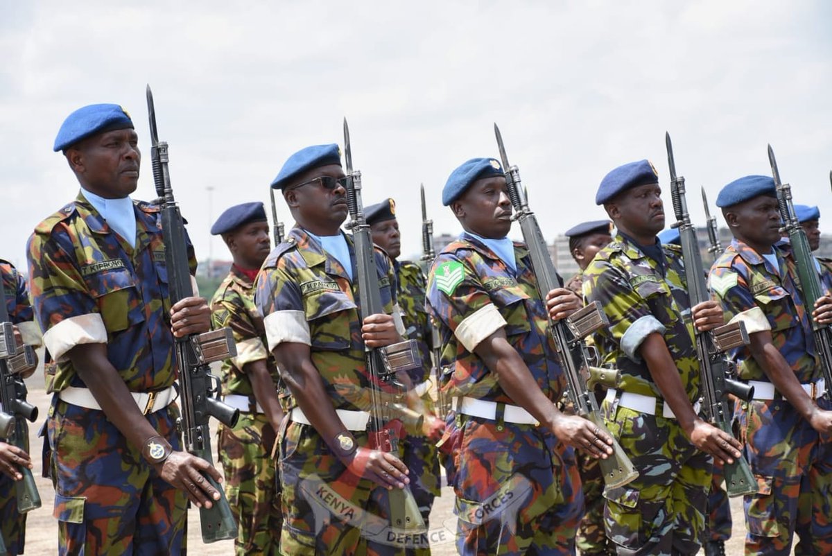 kdfinfo's tweet photo. The Base Commander Laikipia Air Base Brigadier Mohamud Farah presided over the pass out parade for Drill and Duties Course 08/23 at Kenya Air Force Training Wing (KTW) in Moi Air Base (MAB).
https://t.co/8GHGYbdlKB https://t.co/Z1KFwnmfLU