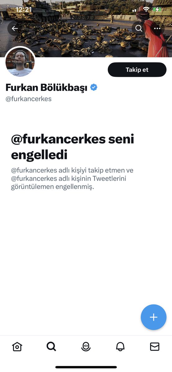 Bizi engelledi ama bu burda bitmeyecek ! Yemin olsun peşindeyiz tüm tweetlerini tek tek takip ediyoruz, ensendeyiz. Tüm ahlaksızlıklarına karşı, tüm bu halkı kışkırtmalarına karşı, sağcısı solcusu herkes senin gibi pislik insanlara haddini bildirecektir.
