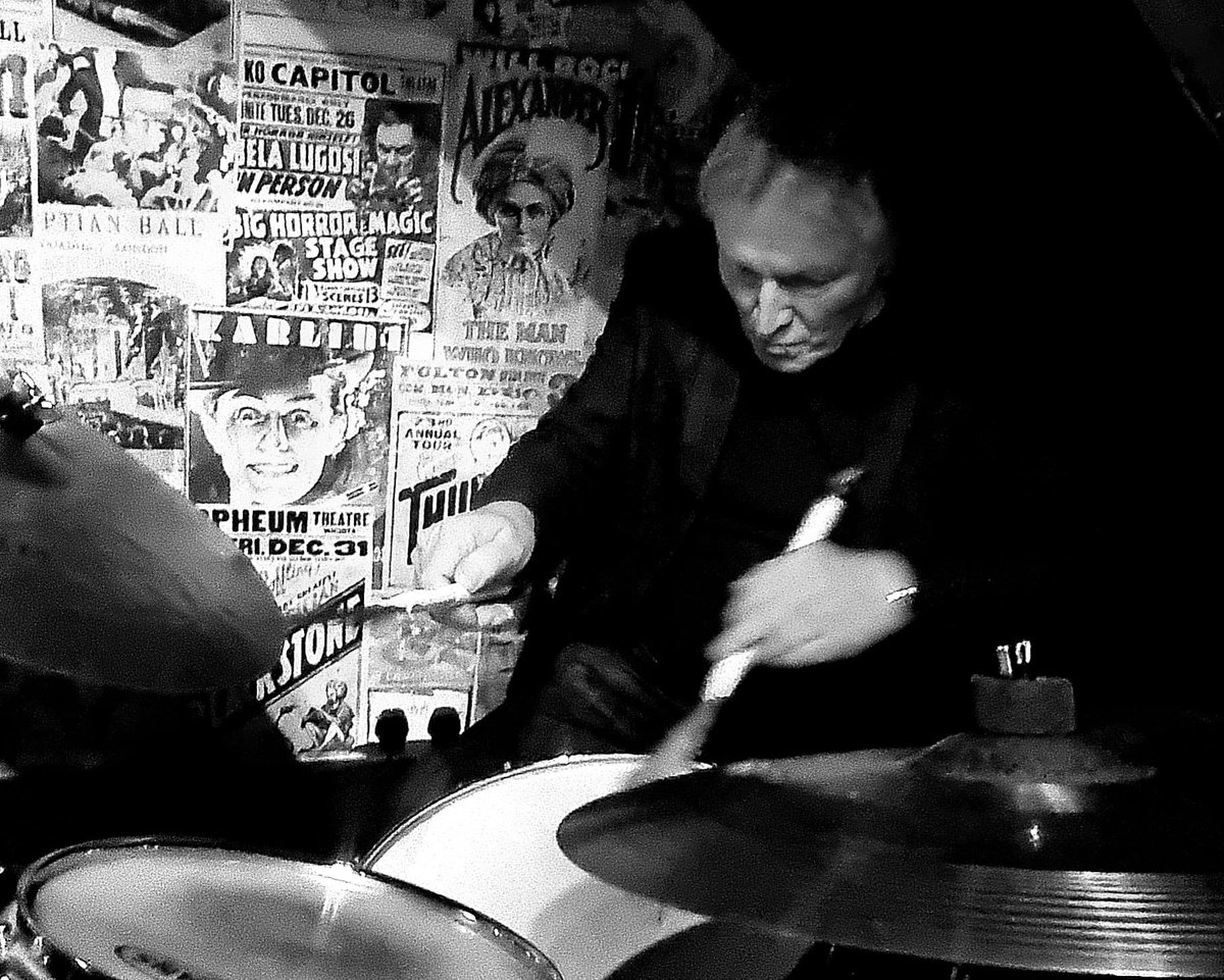 What a night we had last night with @joncrespomusic and friends. A standing ovation &amp; lots of cocktails. Perfect!

There are still a handful of tickets available for tonight’s ‘Flashback’ if you fancy a unique night out with lots of laughter. Visit our website for details.