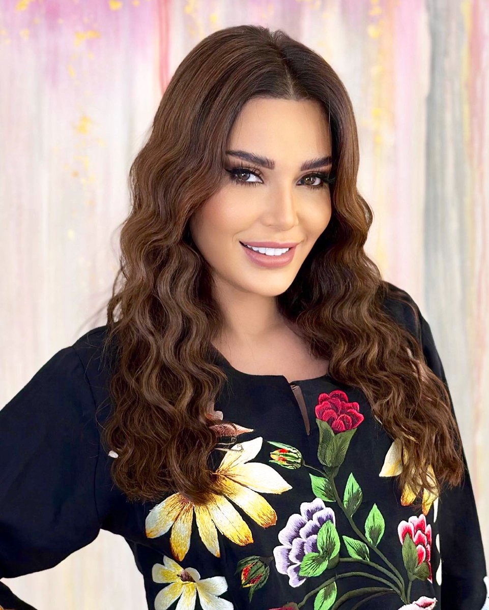 CyrineAbdlNour's tweet photo. عيد مبارك احبائي وكل سنة وانتم الى الله اقرب 🤍 
 #عيد_الفطر_المبارك
 #سيرين_عبدالنور
 #سيرين_عبد_النور https://t.co/p8XdCR4G9E