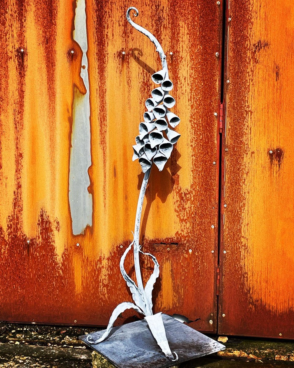 simonconnettcom's tweet photo. Some #garden #sculpture I made recently. Almost ready to be released to live amongst the burgeoning flowers of spring https://t.co/SDc8t9HWWS