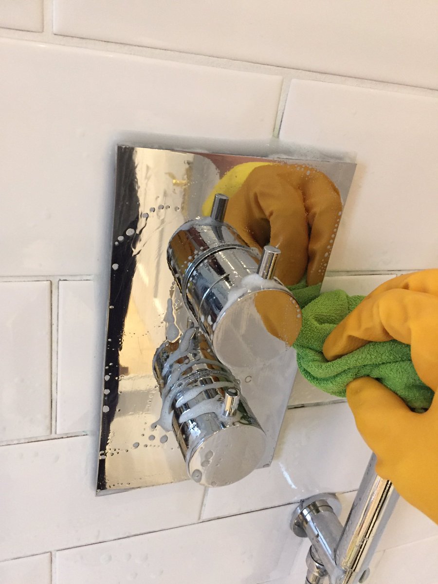 Radiantrooms's tweet photo. Step 1: Soap it https://t.co/1xHwbTP1CG