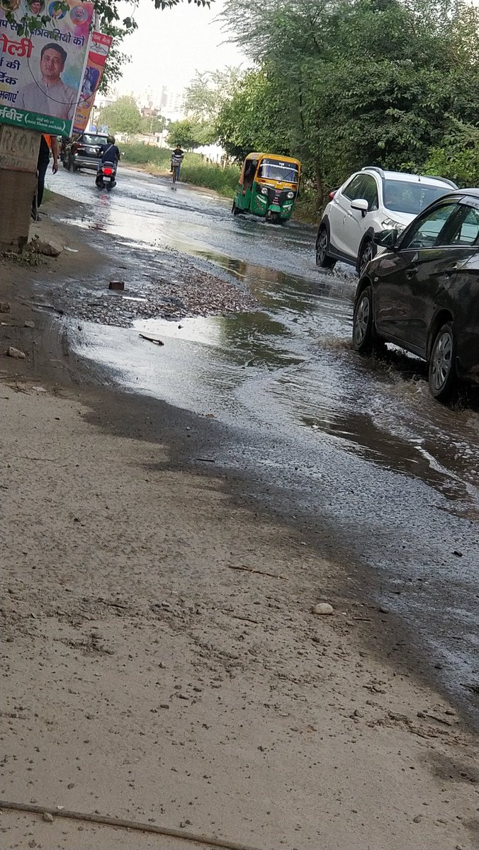 anilchandel1978's tweet photo. @MCManesar #MCManesar #Manesar #SwachhSurvekshan2023 #swachhbharatmission #swachhbharat #SwachhSurvekshan #ManesarMaanesaaf #CleanManesar #greenmanesar #SafaiMitraSuraksha #SafaiMitraSurakshitShehar sewer pipe broken near sec84, gurgaon one even after complaint no action. https://t.co/eqEjoKG30a