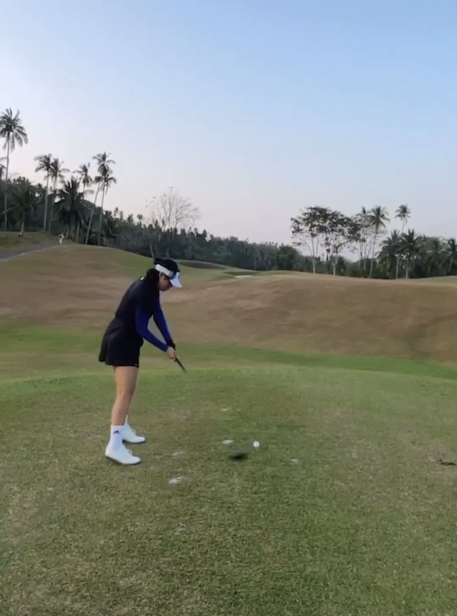 SolidHannahOFC's tweet photo. Love to see Hannah playing Golf as her new sport 🤍⛳️🏌️‍♀️

HANNAHs GolfVlog
#HannahPangilinan #oHannah
@hannahkathleenp https://t.co/PK4B3yl8vB
