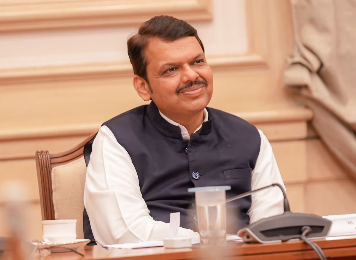 Dev_Fadnavis tweet picture