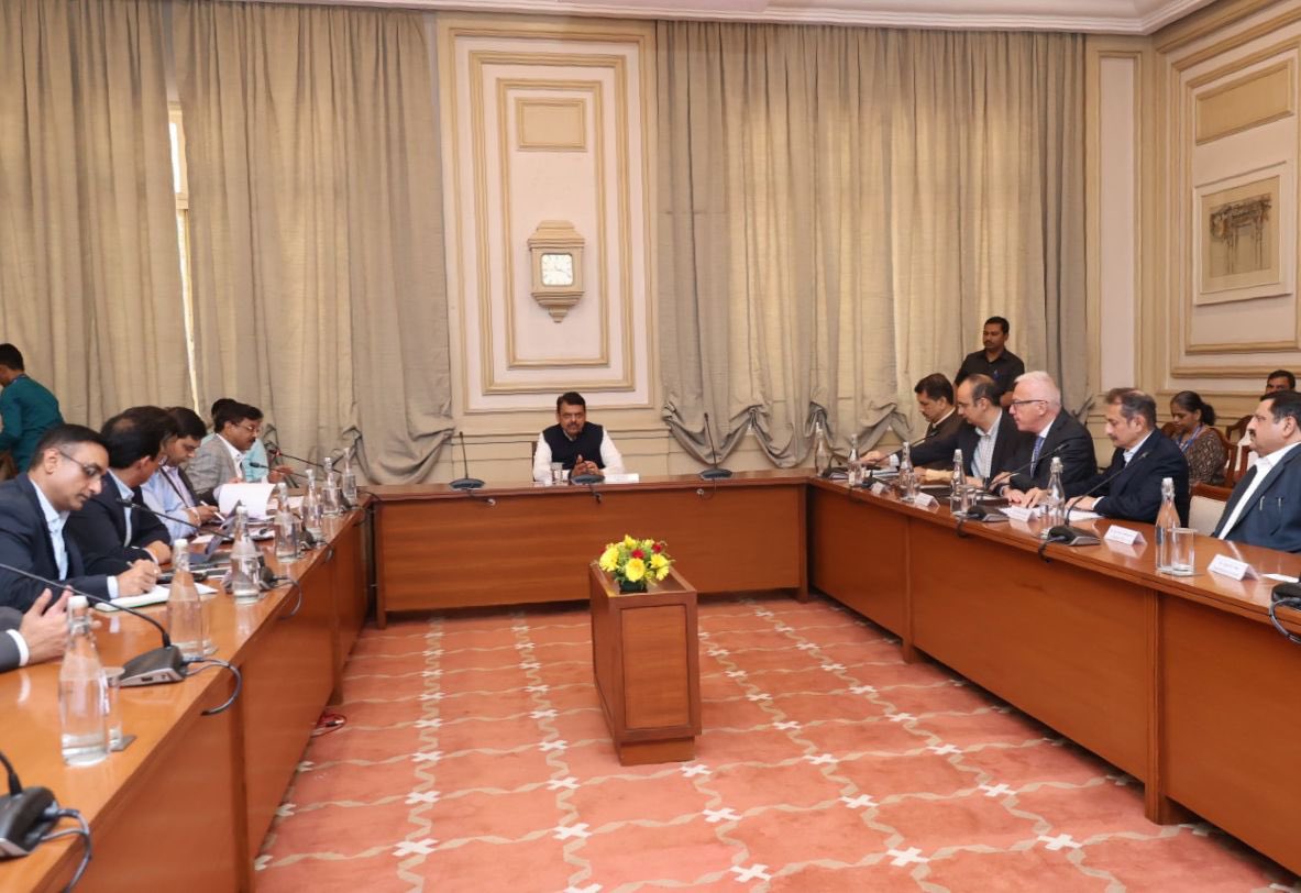 Dev_Fadnavis's tweet photo. Had a fantastic meeting with a senior delegation of ArcelorMittal Nippon Steel India, this morning at Sahyadri, Mumbai.
Senior officials of Government of Maharashtra too were present.
AM/NS India desires to a make a huge investment in Maharashtra and we are more than eager to welcome them here. 
We had a detailed discussion for their requirements. Directed our officials to come up with solutions at the earliest. 
I assured AM/NS all support from Maharashtra and looking forward to meeting again with positive developments! 
@AMNSIndia #ArcelorMittal #Maharashtra #InvestInMaharashtra