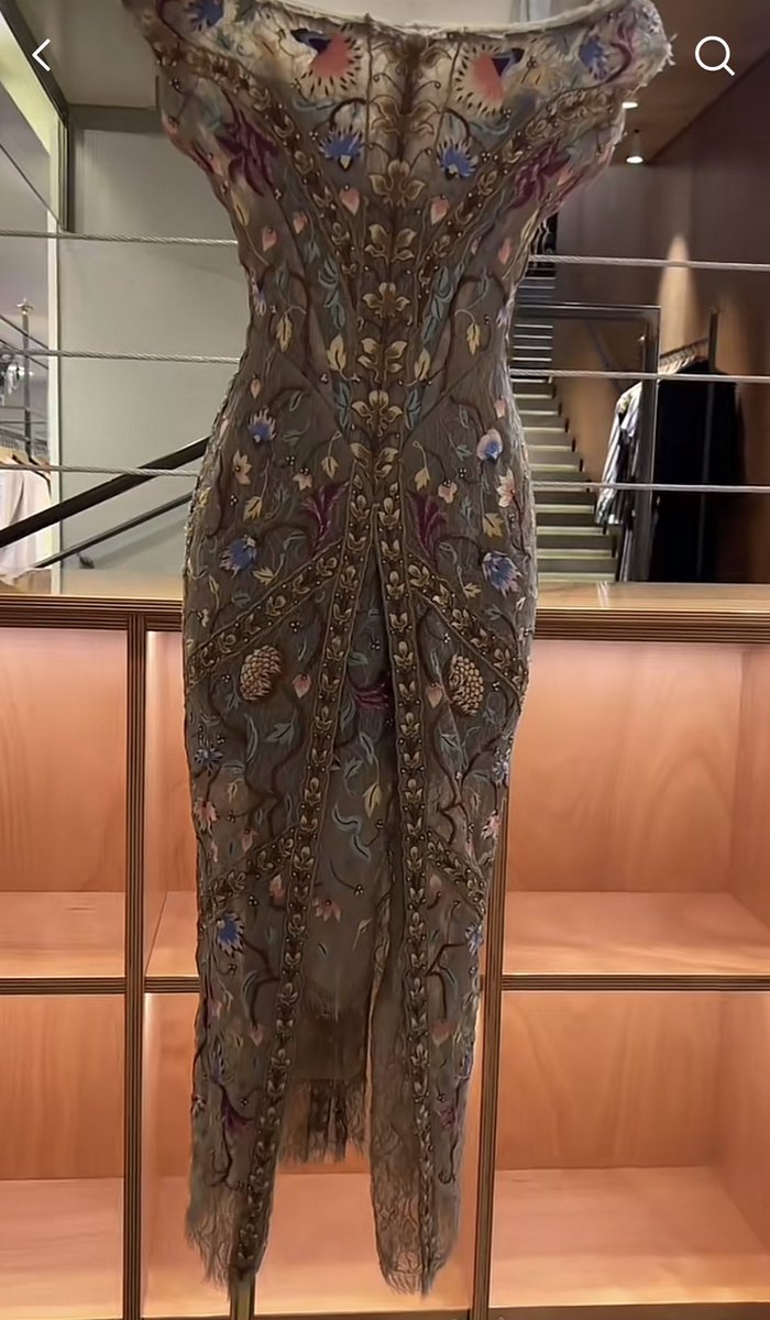 BOTTEGAHOENETA's tweet image. Vivienne Westwood dress