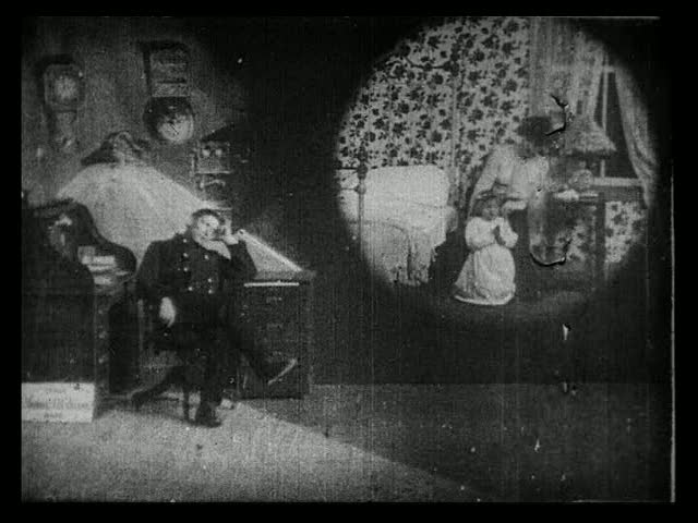 lecinemamuet's tweet photo. Né un 21 avril : Edwin S. Porter (1870-1941). Il fut l'un des pionniers du cinéma. Après avoir débuté en 1899, il réalisa de nombreux films dont certains proposèrent d'importantes innovations, son héritage le plus célèbre restant le plan final du Vol du Grand Rapide (1903). https://t.co/NJ1gIL4j15