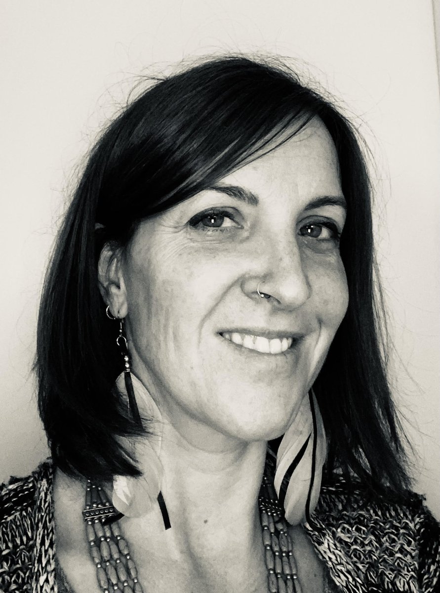 CeDeC_intef's tweet photo. En #RetratEDIA🧑🎤hoy os presentamos a María Rubi
🙋♀️Siempre REAprendiendo y disfrutando de la docencia.
👩💻Una más en @proyectoEDIA #REAPower
🧵 https://t.co/CdBfYFwGPC