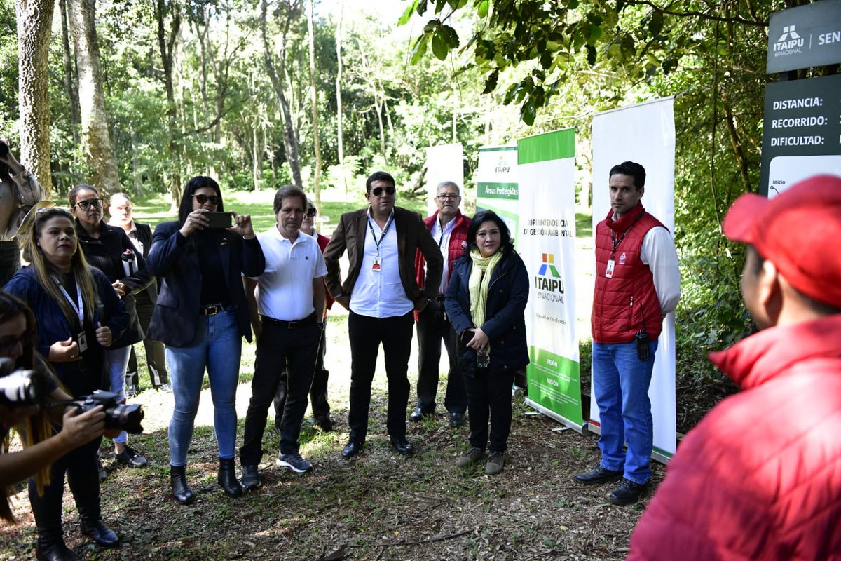 rnpy920am's tweet photo. Las personas interesadas en acudir a Tatí Yupí, al igual que a otros atractivos del Complejo Turístico de ITAIPU que requieran reserva previa, pueden llamar a los teléfonos (061) 599 8040, (061) 599 8094 o enviar un correo electrónico a cturistico@itaipu.gov.py https://t.co/HSrdQp9GKC