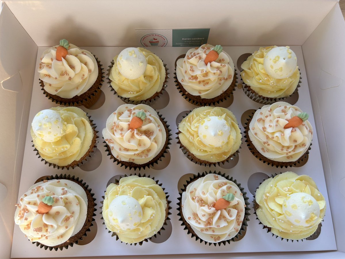saddleworthbake's tweet image. Happy Friday!🍋🥕🧁☀️ #happyfriday #cupcakes #lemoncupcakes #carrotcakecupcakes #saddleworth #oldham #baking