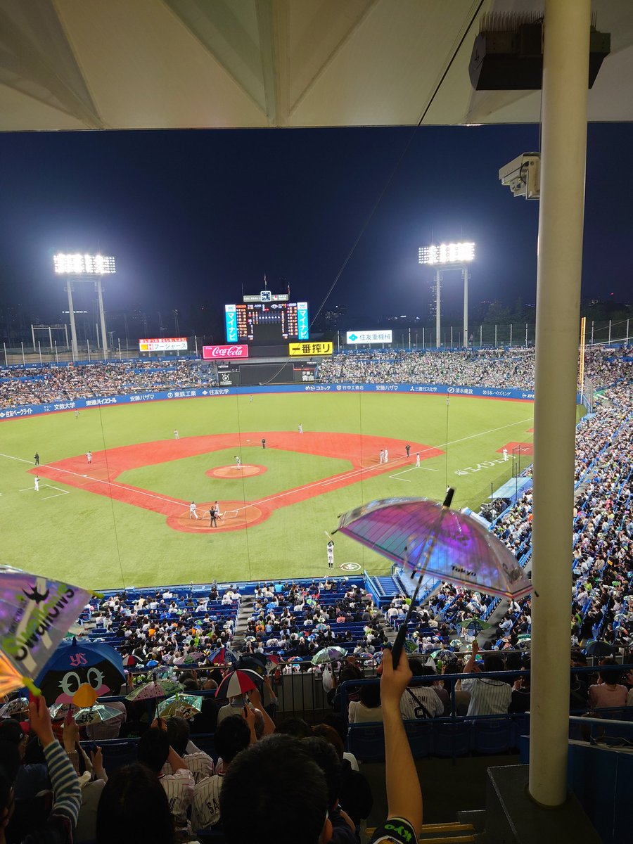 GAIRON6's tweet photo. ヤクルト対巨人 https://t.co/HBDtghKfum