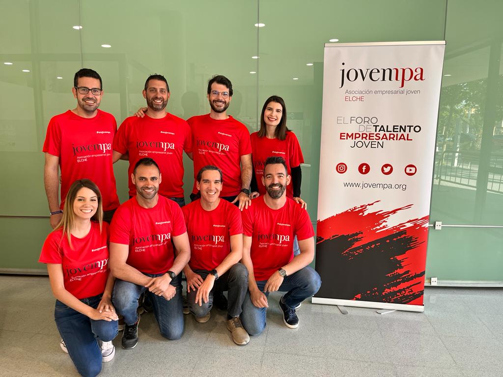 Jovempa's tweet photo. ¡Jovempa Elche y Comarca colaborador oficial en la 1ª Carrera @TeleElx 7K @GrupoParedesAu1 - Corre por tu empresa ha formado equipo! 👏 🏃‍♀️ 🏃‍♂️

Equipación: @seronpublicidad

Contacta con JOVEMPA y descubre las ventajas de estar asociado😉

Más información: elche@jovempa.org https://t.co/wl12roHQ1R
