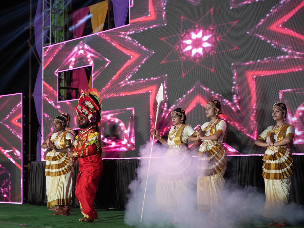 AllianceUniOfcl's tweet photo. Alliance ONE carnival at Alliance University had dance as last of the events, celebrating unity and diversity. Dr. Indu K Murthy, Guest of Honour for Alliance ONE praised the efforts by students.
@NITIAayog @moesgoi
#AllianceOne #AllianceUniversity #bengaluru #SDG #G20 https://t.co/9i4EsJ8Gx4