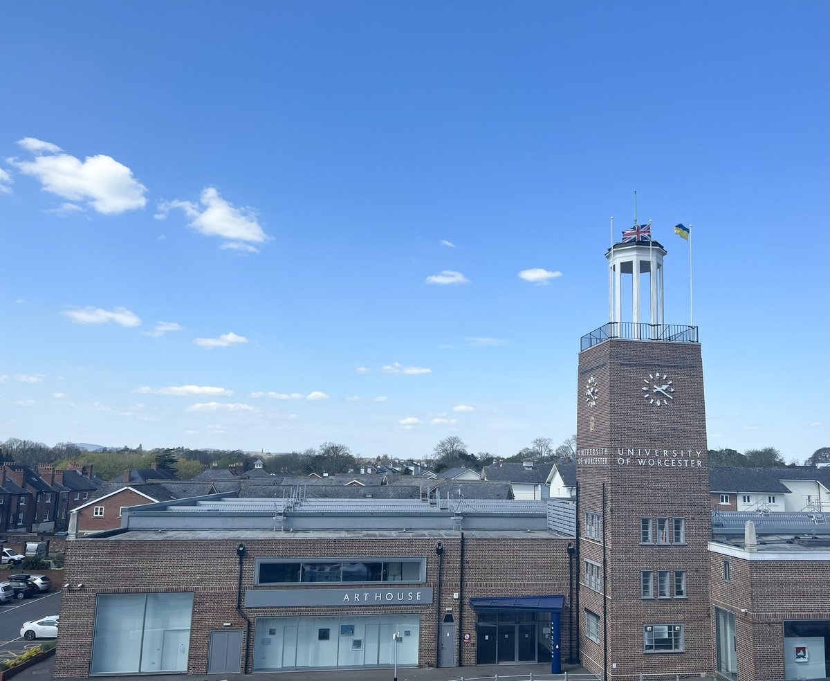 Cohort4Women's tweet photo. Teaching @worcester_uni yesterday &amp; today. One day sun, next day rain. ‘Public Health Responses to Violence and Managing Perpetrators’ module to our room of postgrad students. My favourite module, discomforting for some, hopeful for others #preventDV https://t.co/iPEA9dHeIg