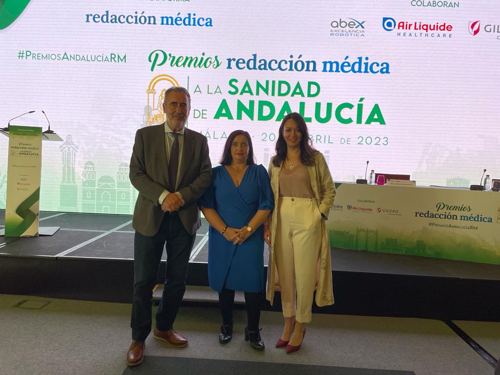 hospital_hvn's tweet photo. Enhorabuena a nuestro equipo de Neumología por su constante innovación en tecnología y conocimientos que ha sido reconocido en los premios Sanidad de Andalucía y a los demás finalistas, muestra del gran nivel del 🏥
Toda la información: https://t.co/I1t39Seskc https://t.co/uS2xKh69vD