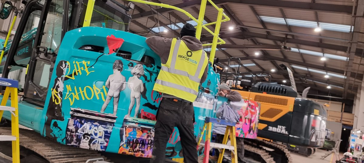 Image_Signs's tweet image. 🚧 Boost your #construction biz with custom printed vinyl marketing wraps for excavators &amp;amp; diggers! 💥 Stand out on site, protect your assets &amp;amp; make a BIG impact. 🏗️ Get in touch for a quote today! #VinylWraps #Excavators #Diggers #Branding #AdvertiseWithStyle 🌟
