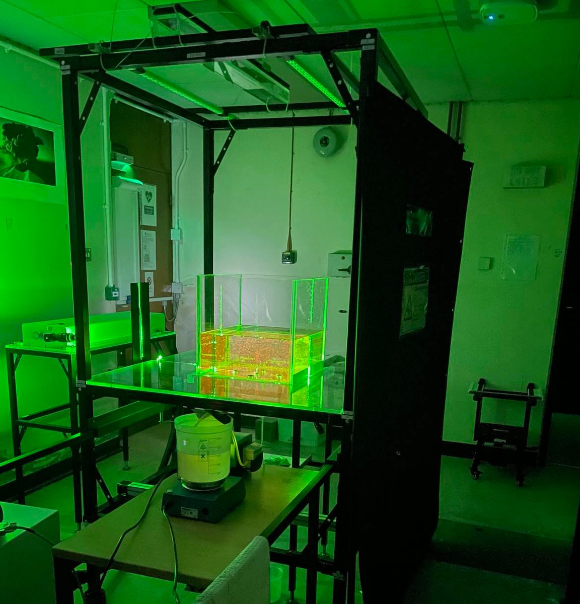 MAGMA Lab Liverpool (@magma_lab) on Twitter photo Our laser lab is currently being used by 4th year student Katie, for her project investigating mixing inside magma chambers.
To create this in the lab, we inject one fluid into a tank of a different fluid. We use a laser to illuminate seeding particles and visualise the flow! 😍 Our laser lab is currently being used by 4th year student Katie, for her project investigating mixing inside magma chambers.
To create this in the lab, we inject one fluid into a tank of a different fluid. We use a laser to illuminate seeding particles and visualise the flow! 😍