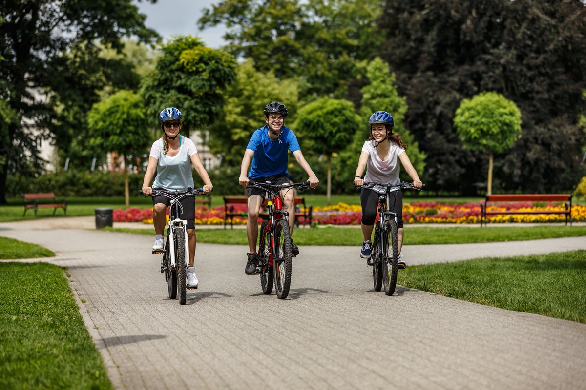 Kids moving from primary to secondary? Give them the skills to safely ride to school with their friends in September. Taking bookings for 1-2-1 and group Ride-to-School training this summer. blueplanetcycle.training/.../ride-to-sc…... #teddingtonmums #twickenhammums #kingstonmums