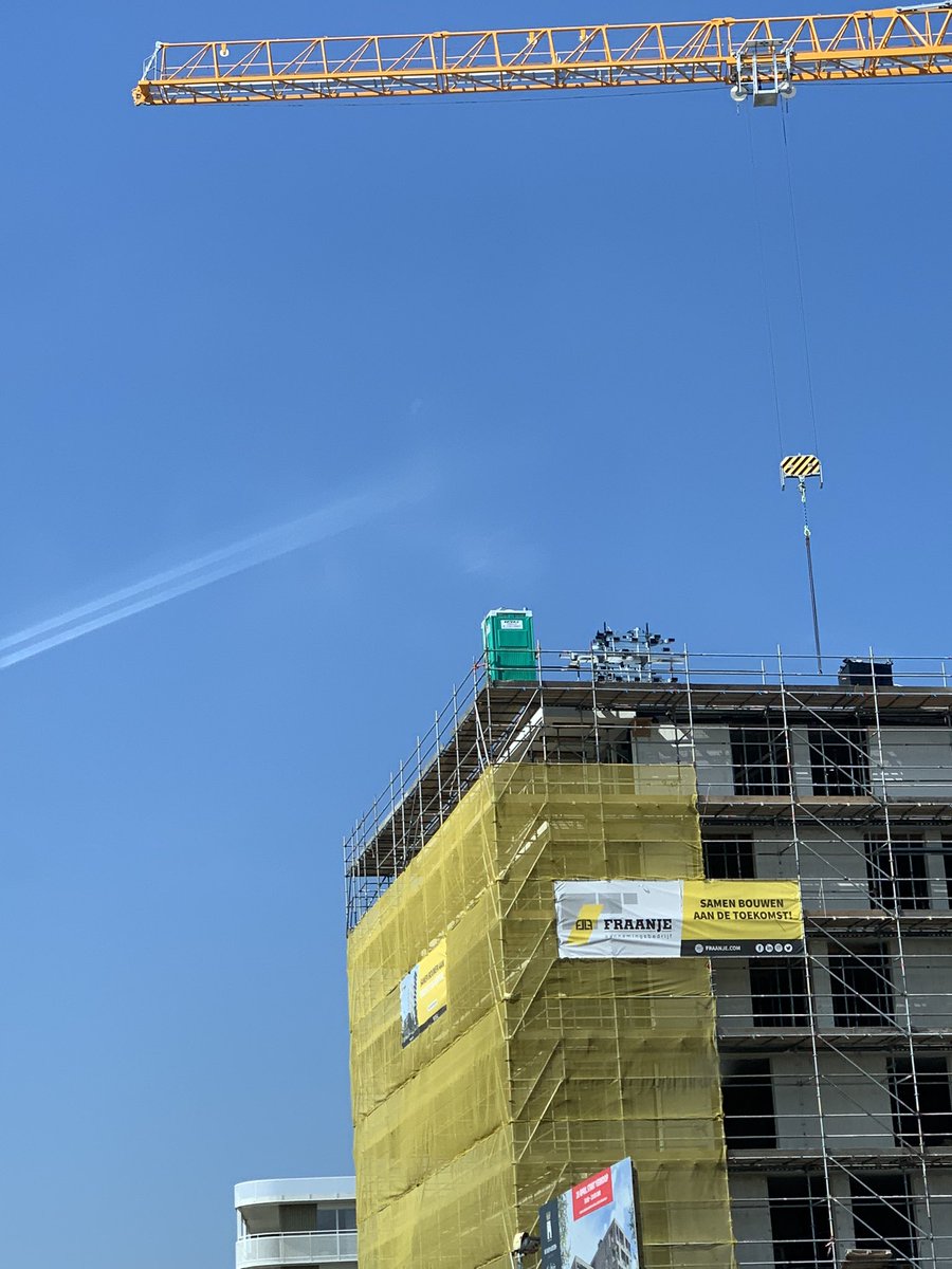 Lekker poepen met uitzicht!