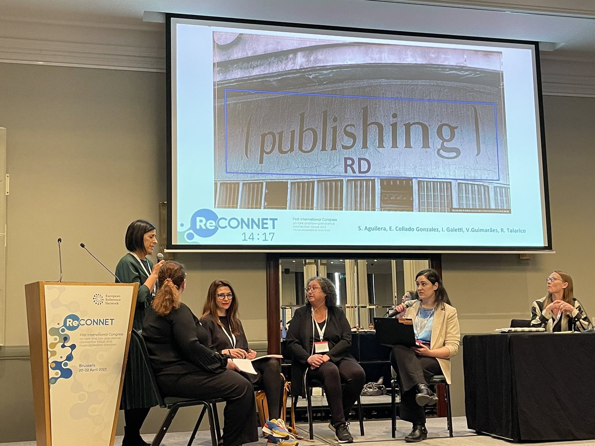 DianaMarinello's tweet photo. Looking at rare diseases from a different perspective. Stories of people living with RDs and the innovative presentation brought by our ladies @sil_aps @iaiaraia, Vera Guimaraes, Eva Collado Gonzales and @SaraTalarico2 in “Midnight winter’s tales of rare diseases” @ern_reconnet https://t.co/JXJrIopXCf