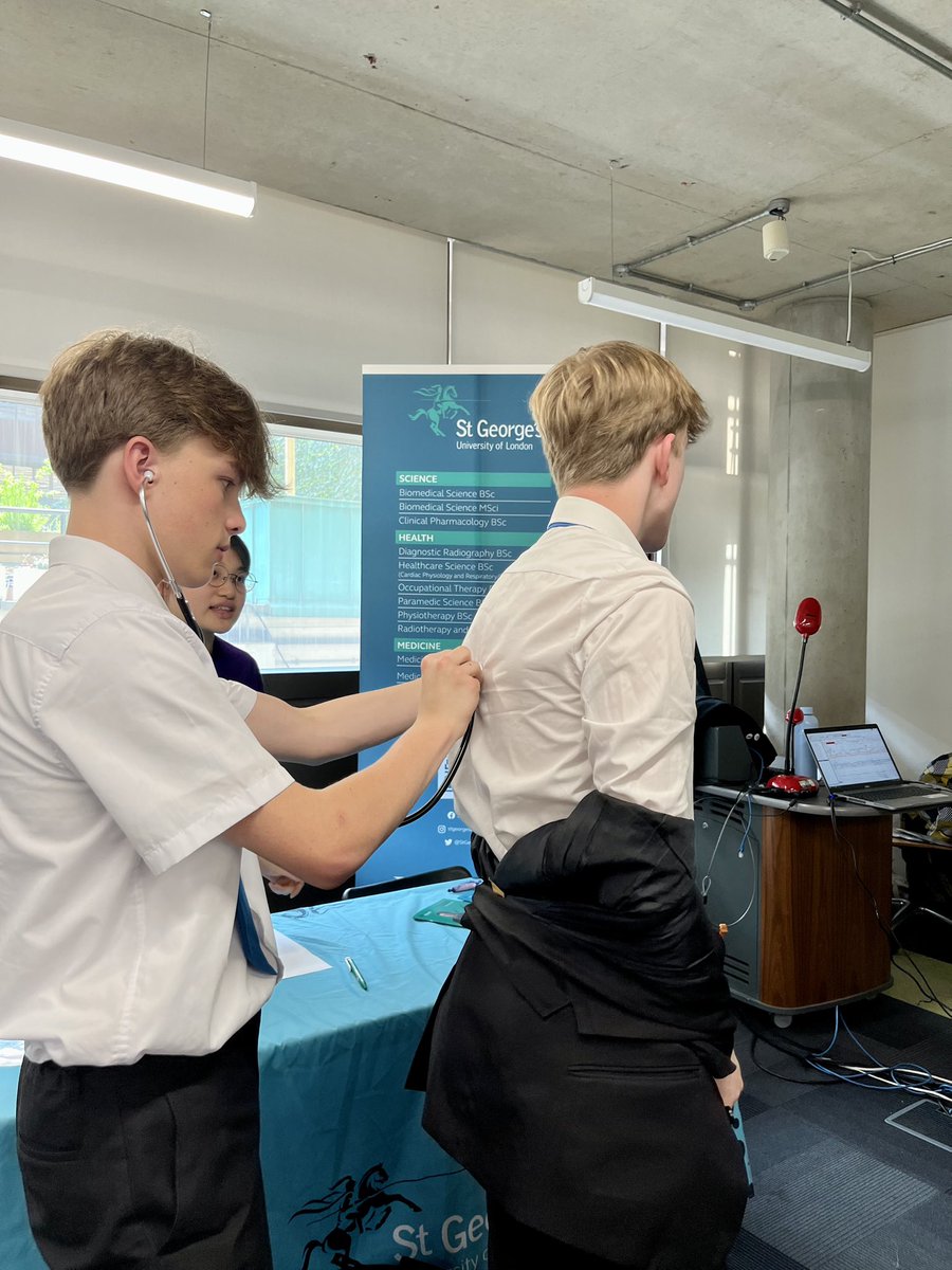 richmondparkaca's tweet photo. Year 10’s attending the Annual Schools Science Conference organised by science4u
The theme for the conference of 20th science4u was Science for Celebration and our students enjoyed it immensely. 😄 Thank you Ms plant for organising this wonderful trip. 😊#science4u #science https://t.co/GoJr0eOEQC