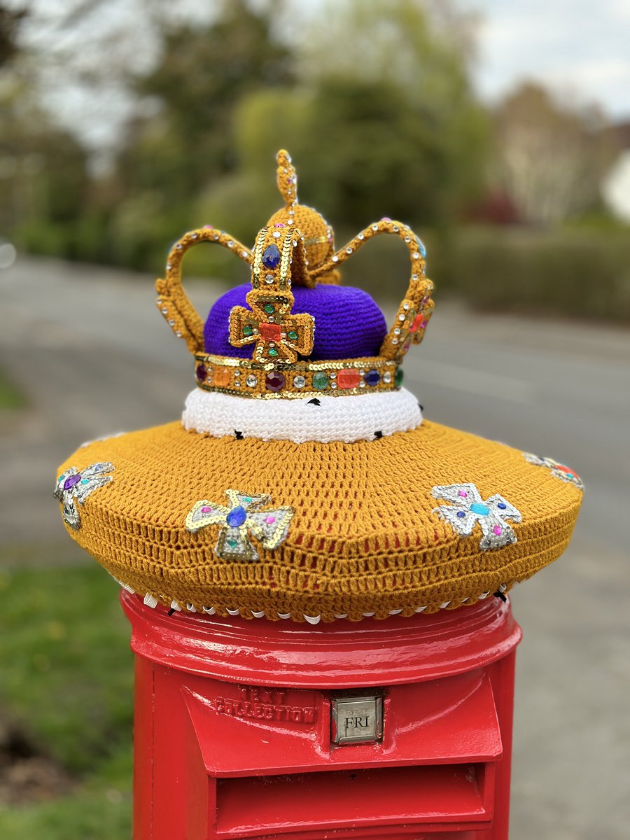 ALIENLODGE's tweet photo. #letterboxtopper #knitted https://t.co/3fwiJ5AV49