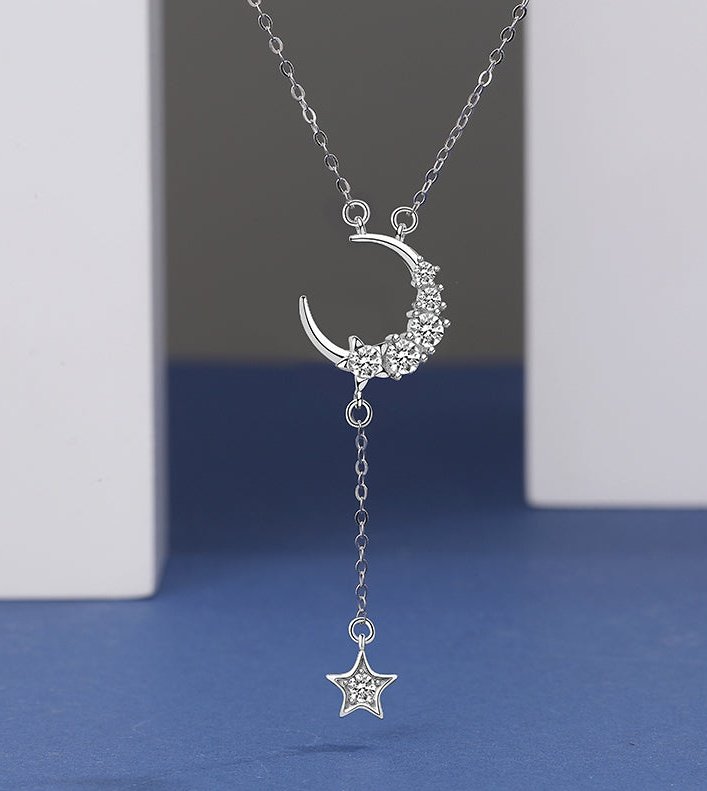 puppyjinwoo1's tweet photo. Saw this cute necklace while searching for a jewellery which I can keep in rememberance of Bin ...
The crescent has 5 stones studded( 5 mem ) the 6th stone on the star (Moonbin)
Binnie is a star now and the Crescent Moon holding the 5 other mem together🥺 Just my interpretation😭 https://t.co/LJJNJ5Wm1a