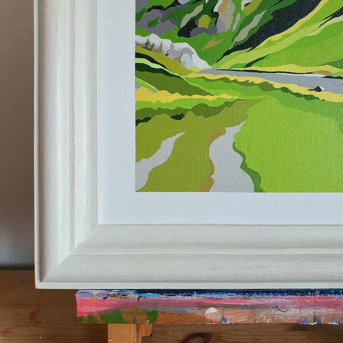 slscottartist's tweet photo. Just working on a collection of small original paintings for @GreenWalkAC next weekend 
Here's one of Winnats Pass, Castleton 
Acrylic on board framed 36x36 cm

#landscapepainting   #Derbyshire  #castleton #winnatspass https://t.co/SKh4Wh0bUQ