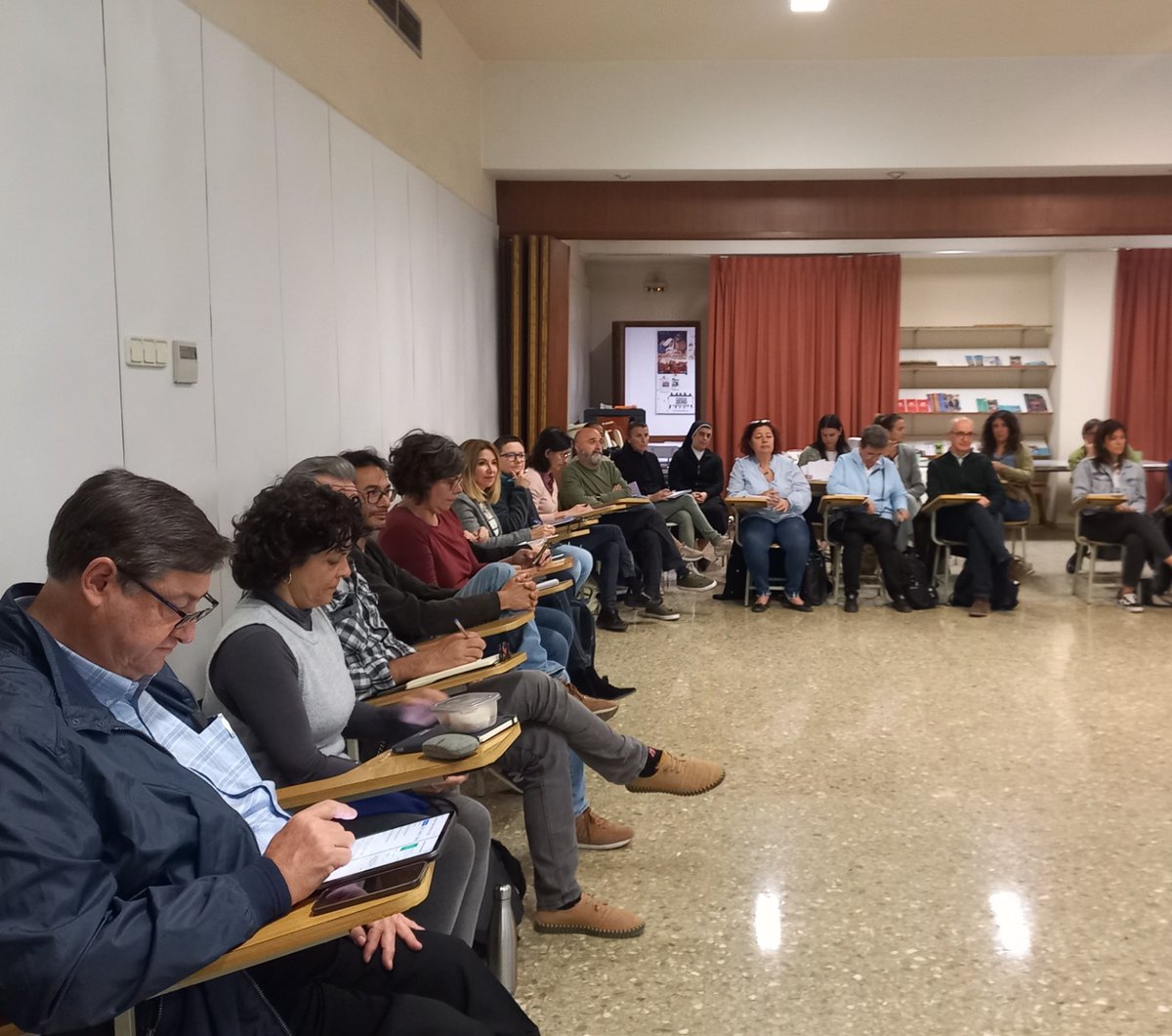 APIME_CV's tweet photo. El miércoles 19 de abril se celebró una reunión de Asamblea de entidades socias de Apime, para tratar temas importantes y relevantes. 

#asamblea
#apime
#infanciayadolescencia https://t.co/5P7NFWlm9O