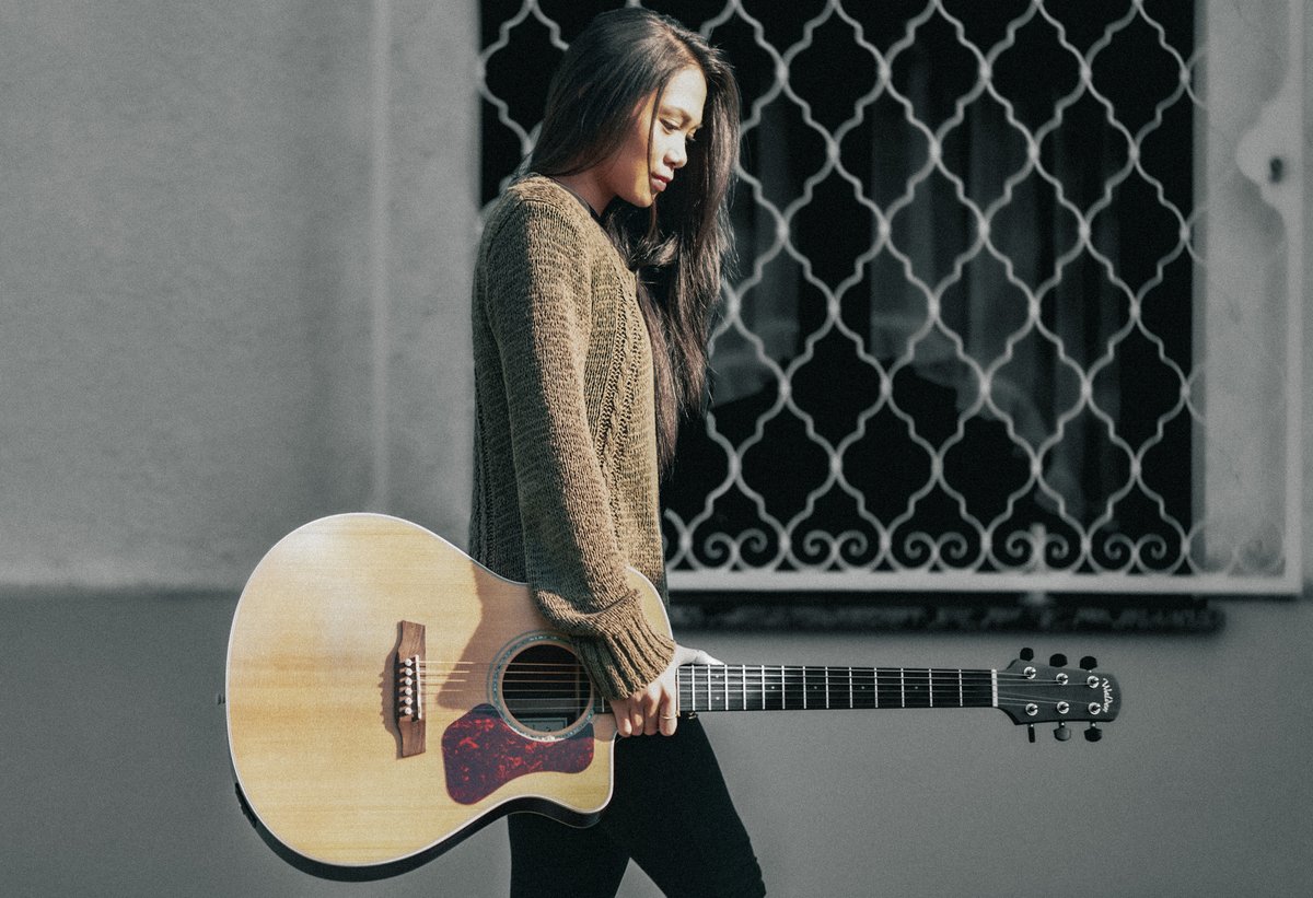Debut album "Evelyn" Out on May 5th! Pre-Save available now lilystars.co/evelyn-deyrose

#evelyn #debutalbum #newrelease