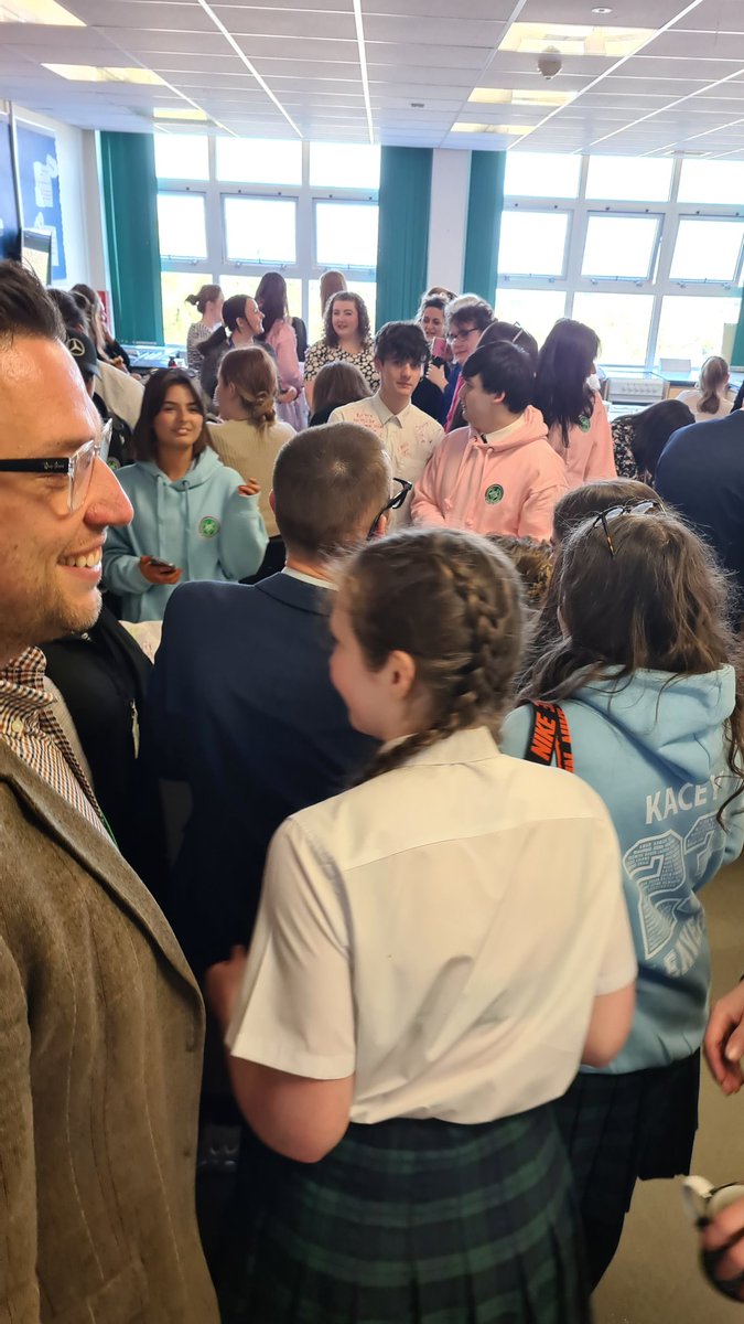 Mrs Downie tweet media