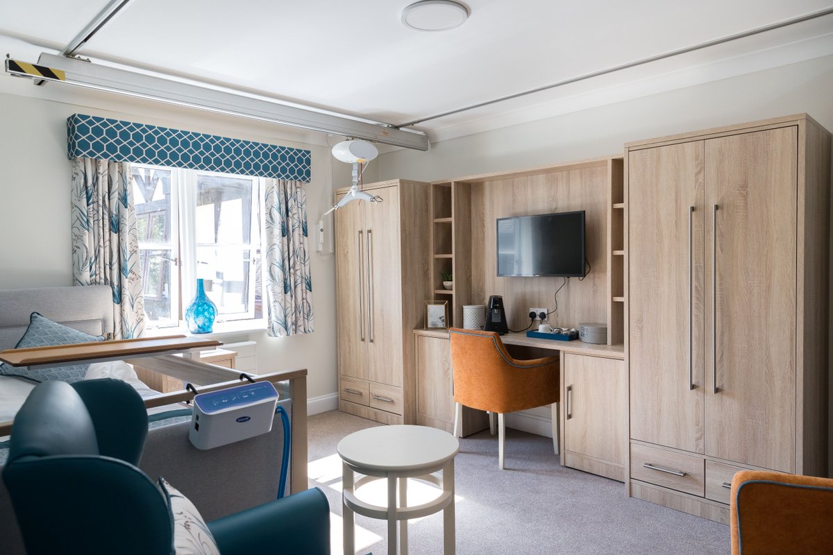 St_Monica_Trust's tweet photo. Consider John Wills House care home in Bristol for a welcoming community with cosy bedrooms, comfortable living spaces, and stunning gardens. Schedule a tour to discover why families choose us for quality care. #JohnWillsHouse #CareHome #Bristol https://t.co/wUli081RRi