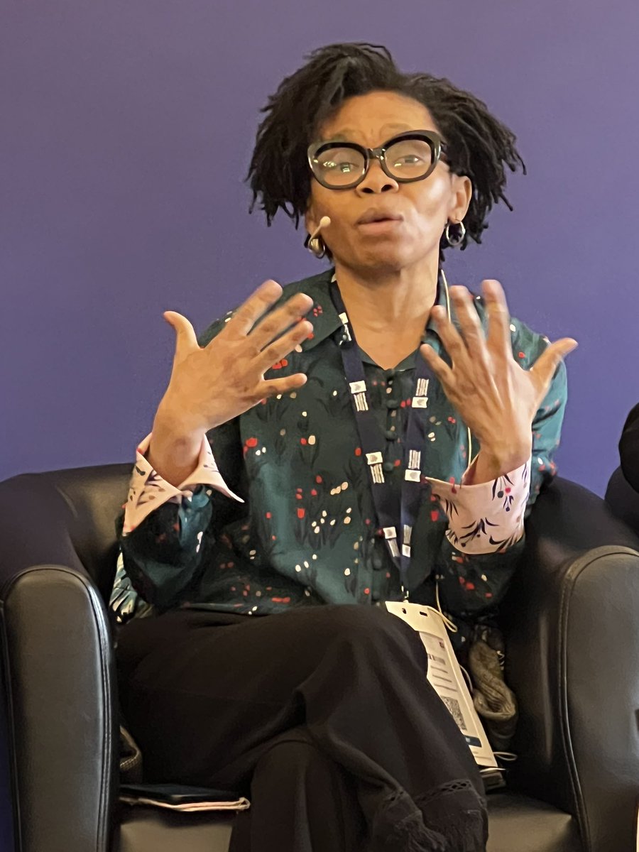 DomingoAnni's tweet photo. Day 1. Had 2 wonderful day at the London Book Fair. Went to many lectures, had meetings and caught up with friends. https://t.co/uAI2lHJ7Zg