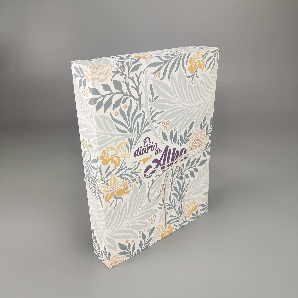 🕊 ¿Buscando regalo para una Primera Comunión? Mira este diario personalizado, con la portada hecha a mano y tu nombre en todas las páginas. ¡Impreso en papel y tintas ecológicas!

También en un pack con cuadernos más pequeños y una presentación perfecta: ow.ly/CaNr50NOMtF