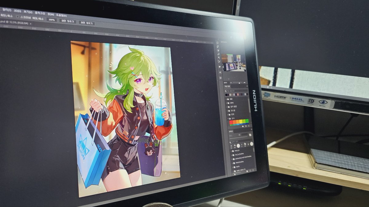 HuionEspanol's tweet photo. 🤩#HuionArtista & #HuionKamvaspro
😆Gracias a @waternaeng por mostrarnos su workspace
️🖌️Herramienta: Kamvas Pro 16 2.5K
👉Entra por el enlace abajo: https://t.co/pTil8HmBId
#huion #huiontableta #kamvaspro #workspace #artedigital #dibujodigital #lifeofart https://t.co/pd9dVflHS8