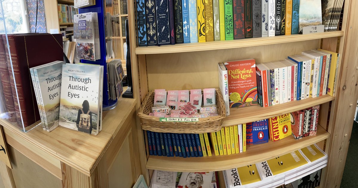scarthinbooks's tweet photo. We have recently expanded our selection of books on Autism Spectrum Disorder. Currently on display by the front desk with a selection of enamel pins from @FluffmallowCo.

We have a wider selection on neurodivergence and invisible conditions too.

Everyone's normal is different! https://t.co/9qL8jBGAGc