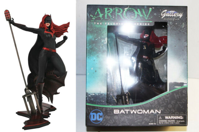 Metanite's tweet photo. Just ordered! Finally will have a Batwoman statue in my collection and specifcially wanted this one for soooooo long. #Batwoman #DCGallery https://t.co/omVFpXg3E2