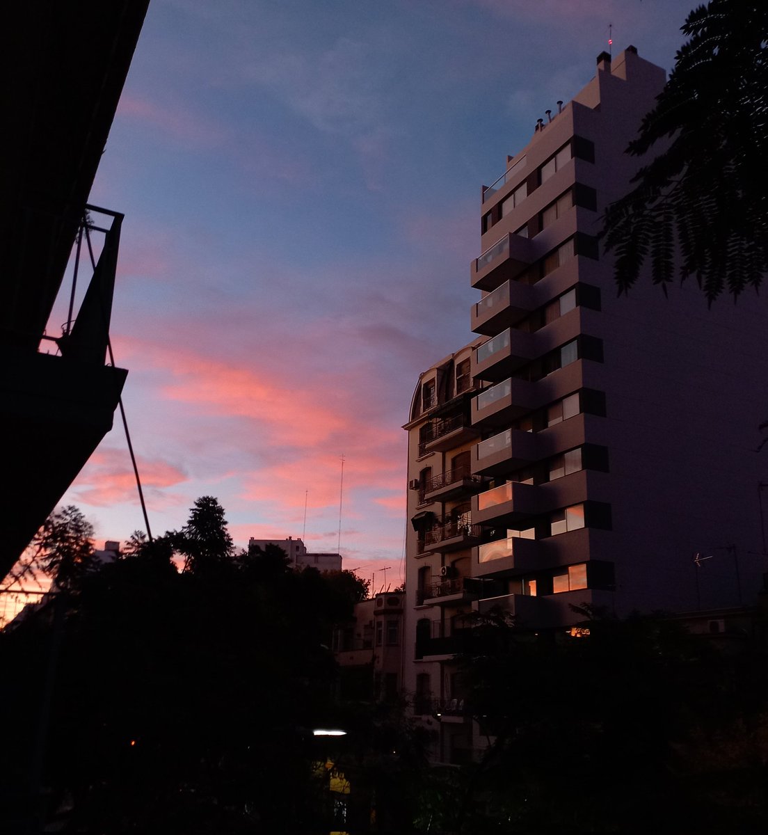 Excelente despertar en la ciudad 🌆 #BuenosAires #Argentina #BuenosAiresTravel 🇦🇷

Foto <a href="/CoriaFoto/">Christian Coria Foto 📸</a>